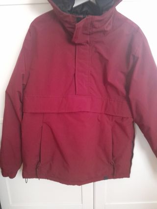 Anorak Pull&Bear Rojo