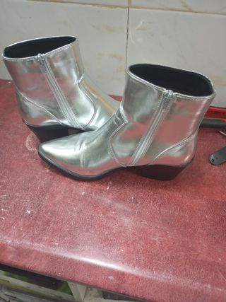 Botines plateados mujer