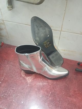 Botines plateados mujer