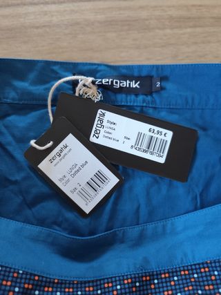 Falda Zergatik azul