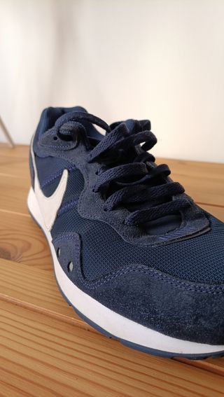 Zapatillas Nike Venture Runner Talla 44