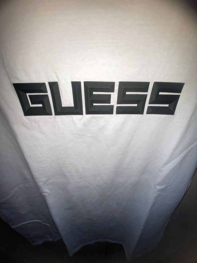 Camiseta Guess Blanca Logo Negro