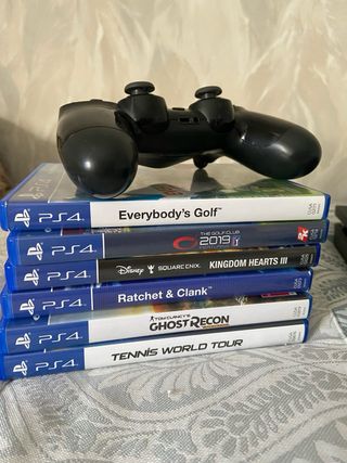 PS4 (PlayStation 4) Negra con Juegos
