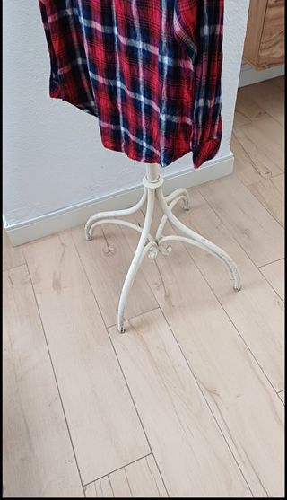 PRECIOSO  perchero antiguo de hierro.