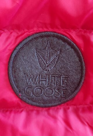 Chaleco White Goose Rojo Mujer. Sin estrenar.