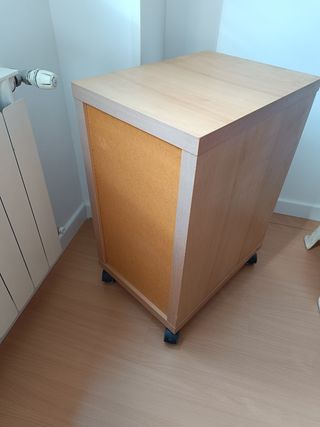 Cajonera con ruedas