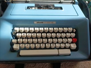 Lottazione macchine da scrivere 30 euro Olivetti