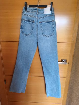 Pantalón vaquero Zara mujer talla 32