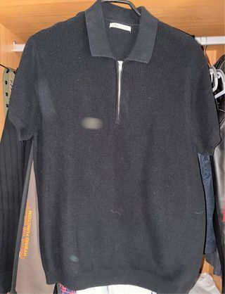 Polo Zara negro con cremallera