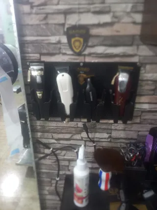 Material completo para barbería