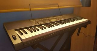 Teclado Casio CTK-3500, con asiento y soporte