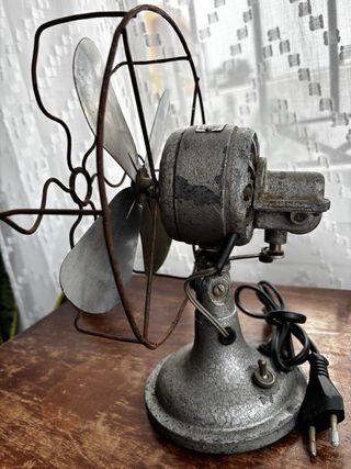 Ventilador pequeño muy antiguo