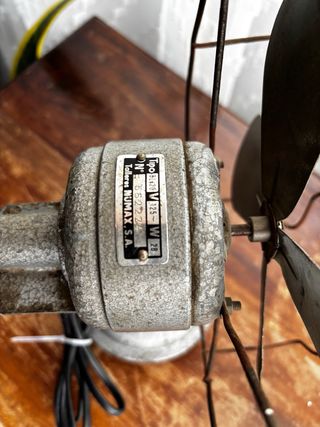 Ventilador pequeño muy antiguo