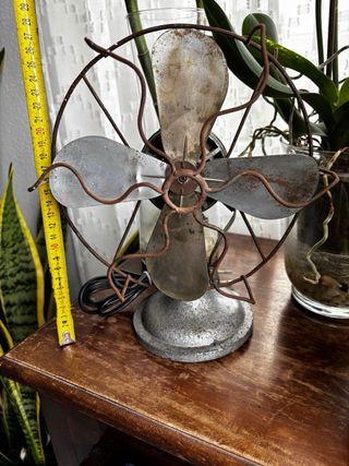 Ventilador pequeño muy antiguo