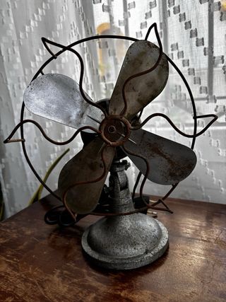 Ventilador pequeño muy antiguo