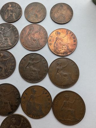 Reino Unido colección 1/2 y 1 penique diferentes.
