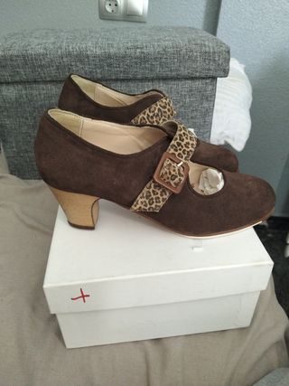 Zapatos Flamenco Marrones con Leopardo