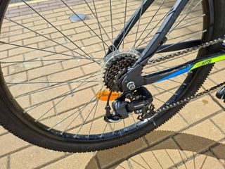 Bicicleta BTWIN Negra y Azul