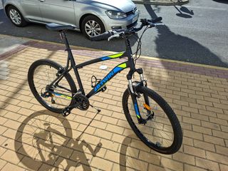 Bicicleta BTWIN Negra y Azul