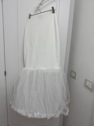 Se vende faldón de novia