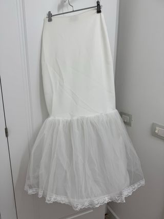 Se vende faldón de novia