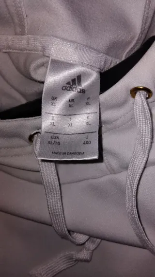 Felpa Adidas con cappuccio