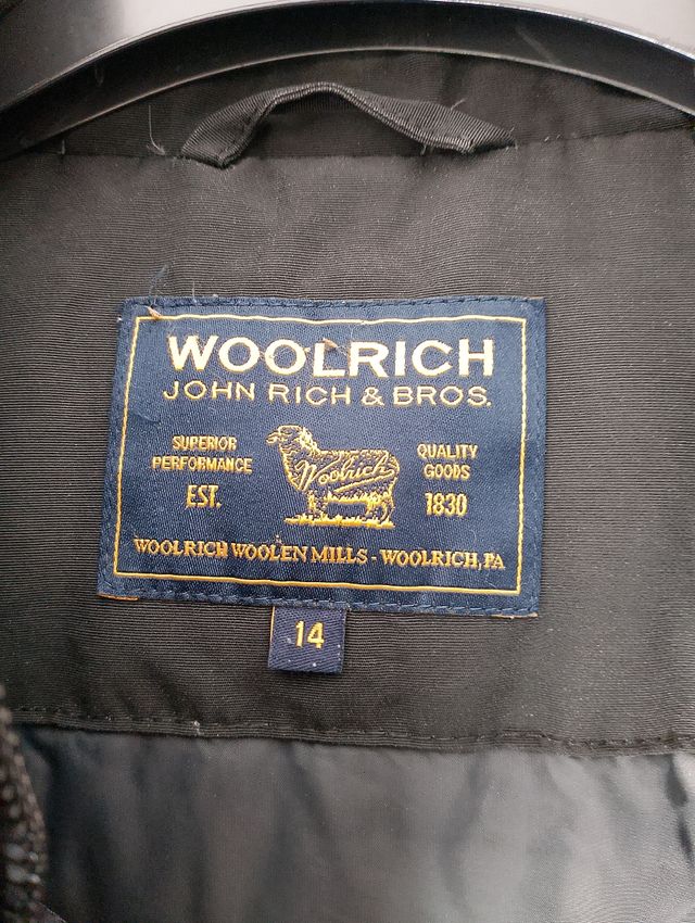 Parka Woolrich nera mancanza cappuccio
