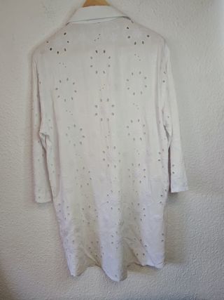 Vestido camisero blanco bordado talla L