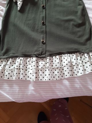 Vestido verde con volantes y lunares