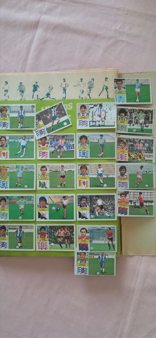 ALBUM LIGA ESTE 82-83 COMPLETO CON 72 CROMOS EXTRA
