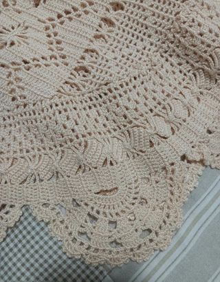 Colcha ganchillo beige/rosa