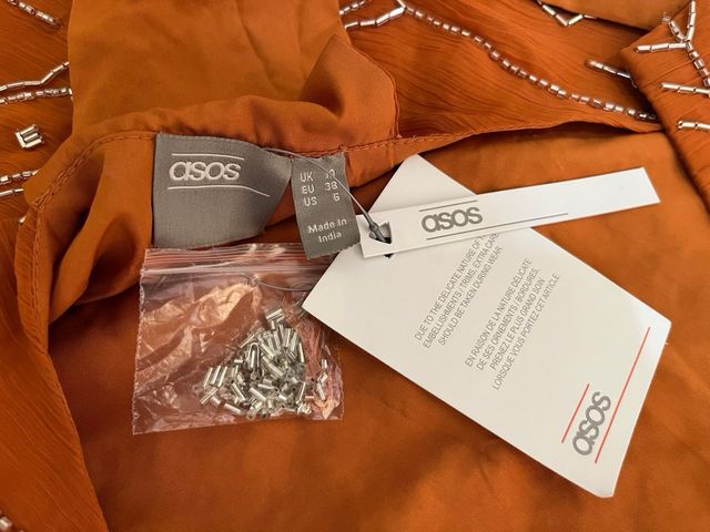 Vestido sirena, cuello halter y adornos ASOS, t.38