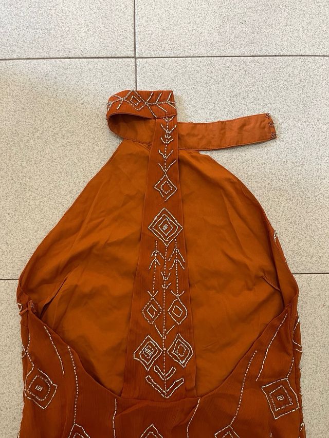 Vestido sirena, cuello halter y adornos ASOS, t.38