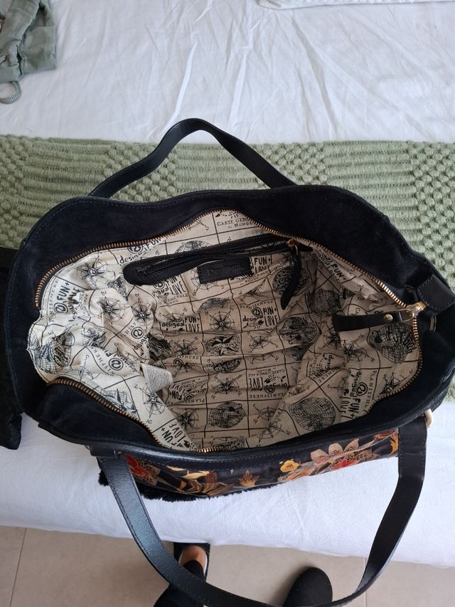 Bolso Desigual floral negro multicolor