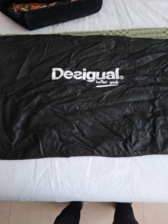 Bolso Desigual floral negro multicolor