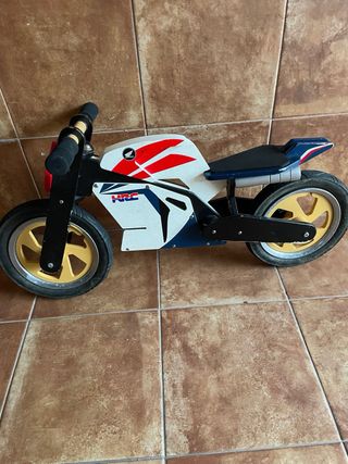 Moto correpasillos Honda HRC madera coleccionismo 