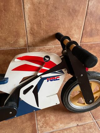 Moto correpasillos Honda HRC madera coleccionismo 