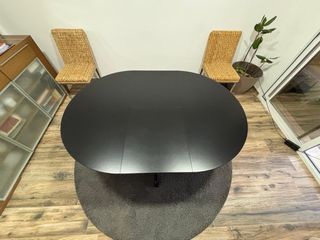 Mesa de comedor redonda negra Ikea