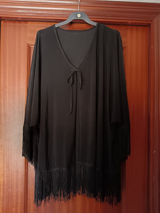 Chaqueta negra con flecos talla única