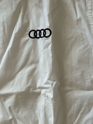 Camicia bianca Audi