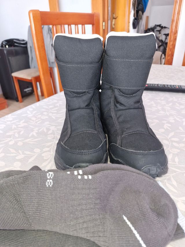 Botas de nieve , usadas solo cuatro veces. perfect