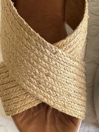 Sandalias Porronet Beige y Marrón Cuña
