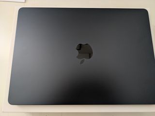MacBook Air 13 Medianoche