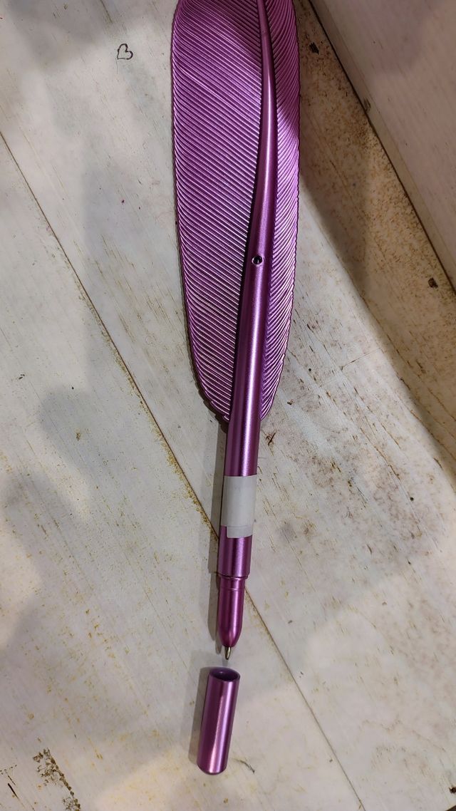 Bolígrafo Pluma Morado