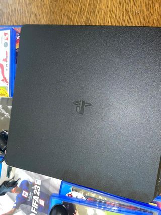Consola PlayStation 4 Negra + Juegos