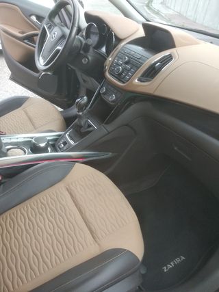 Opel Zafira Tourer 2014