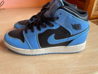 Nike Air Jordan Zapatillas Azul y Negro