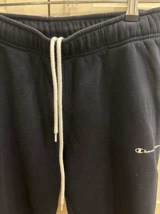 Pantalón de chándal Champion azul.