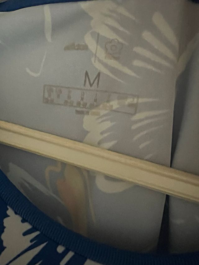 Vestido Adidas by Farm Rio estampado mariposas