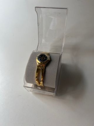 Orologio in oro Swatch 007 YSG115G Irony Lady